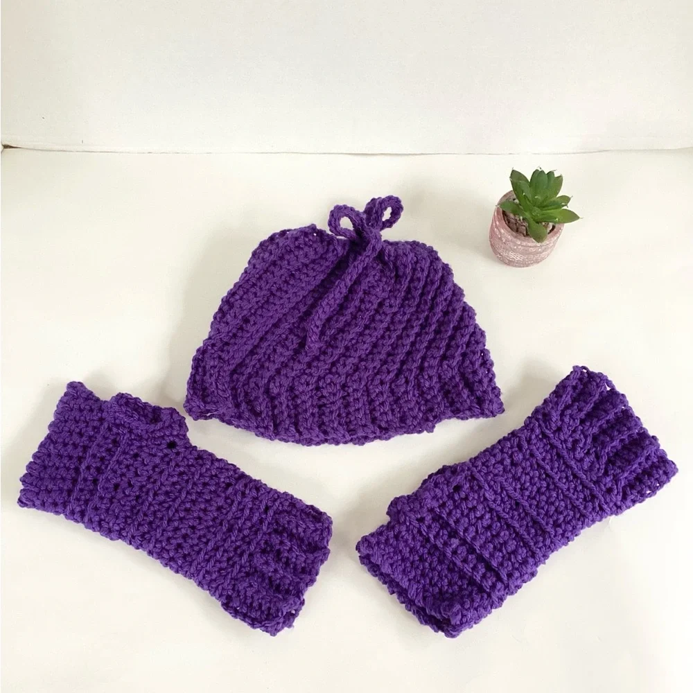 Gloves Fingerless Hand Crafted Crochet Purple Striped